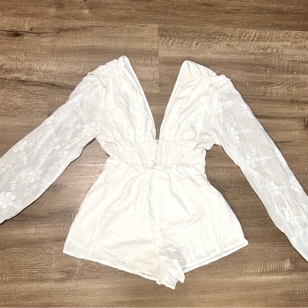 YLLW White floral embroidered Romper | summer beach resort outfit